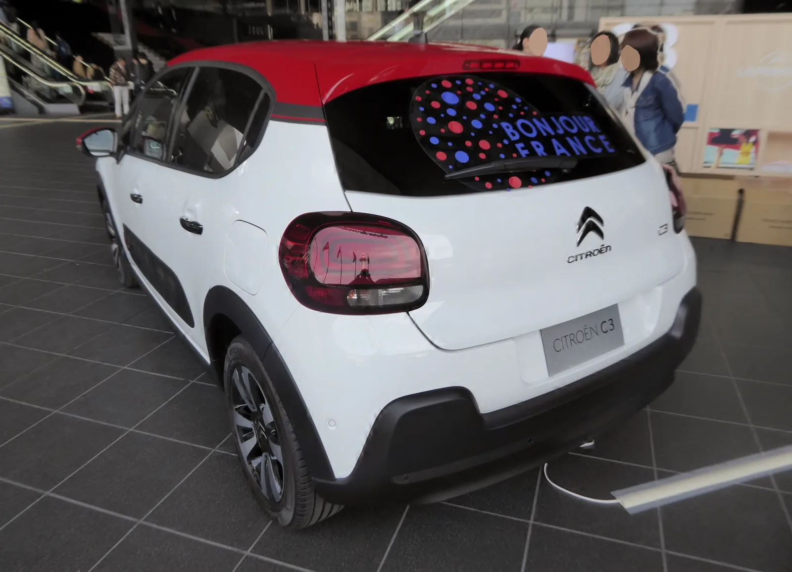 Citroën C3 vue arrière montrant la zone du hayon et de la plaque d'immatriculation