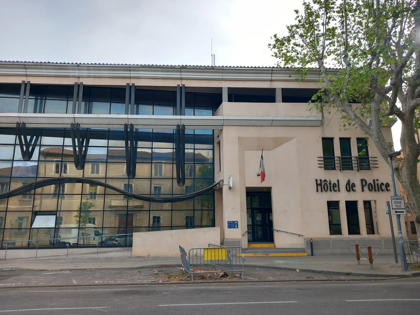 Commissariat de police en France, lieu de dépôt de plainte en cas de vol de véhicule ou de documents