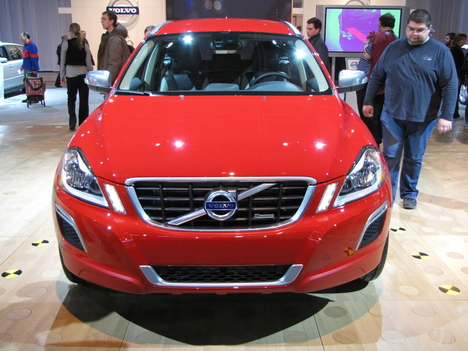 Second exemple de SUV vu de face, illustration du comparatif