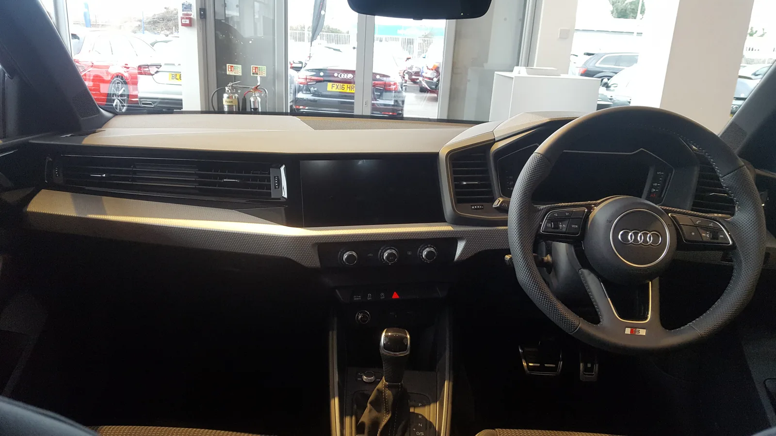 Voyant Orange Allumé sur Audi A1 : Signification et Solutions