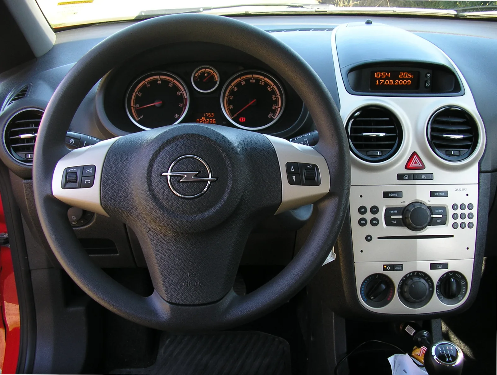 Compteurs d'une Opel Corsa D