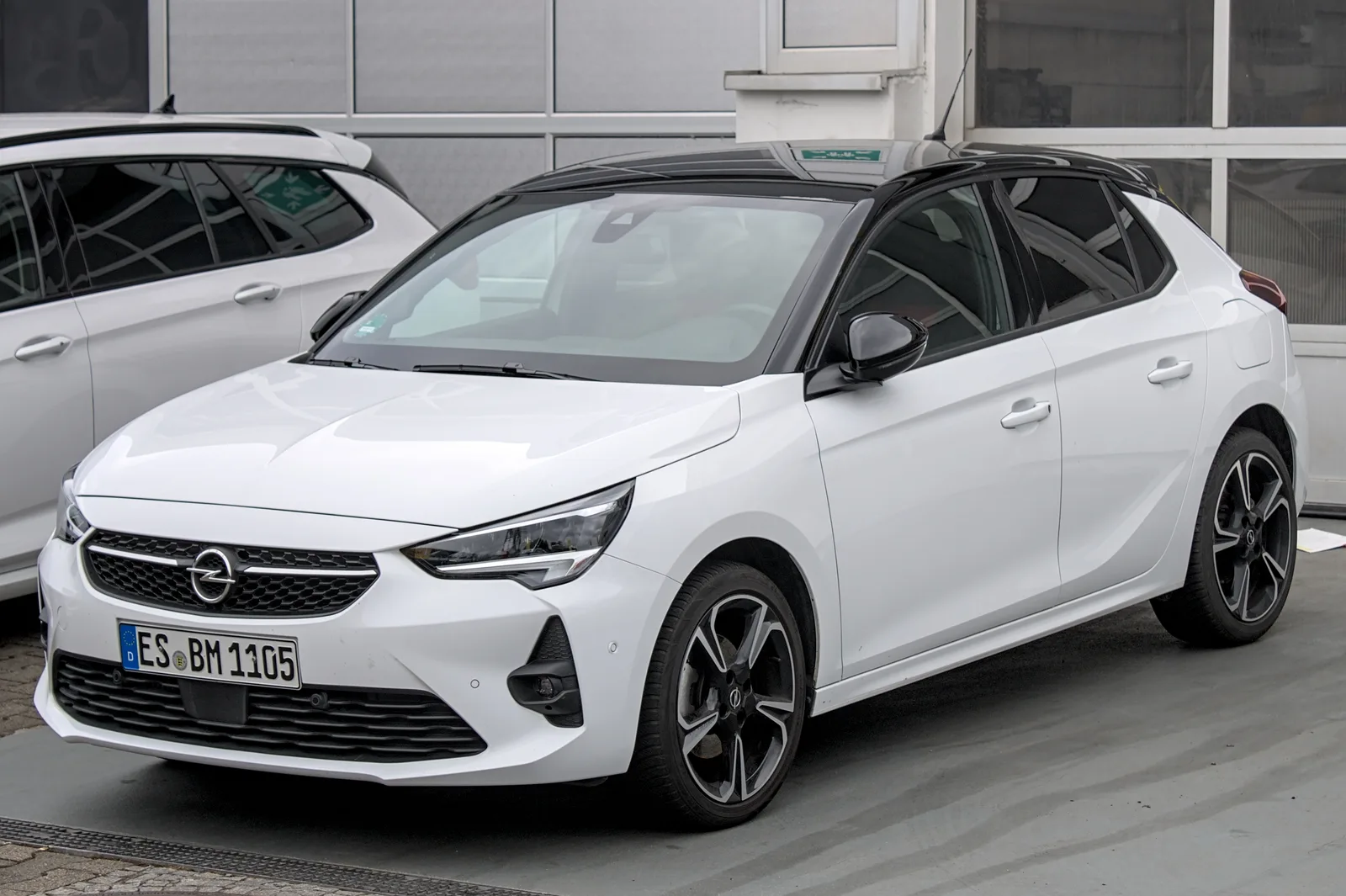 Voyant Orange Opel Corsa : Signification et Solutions 2026