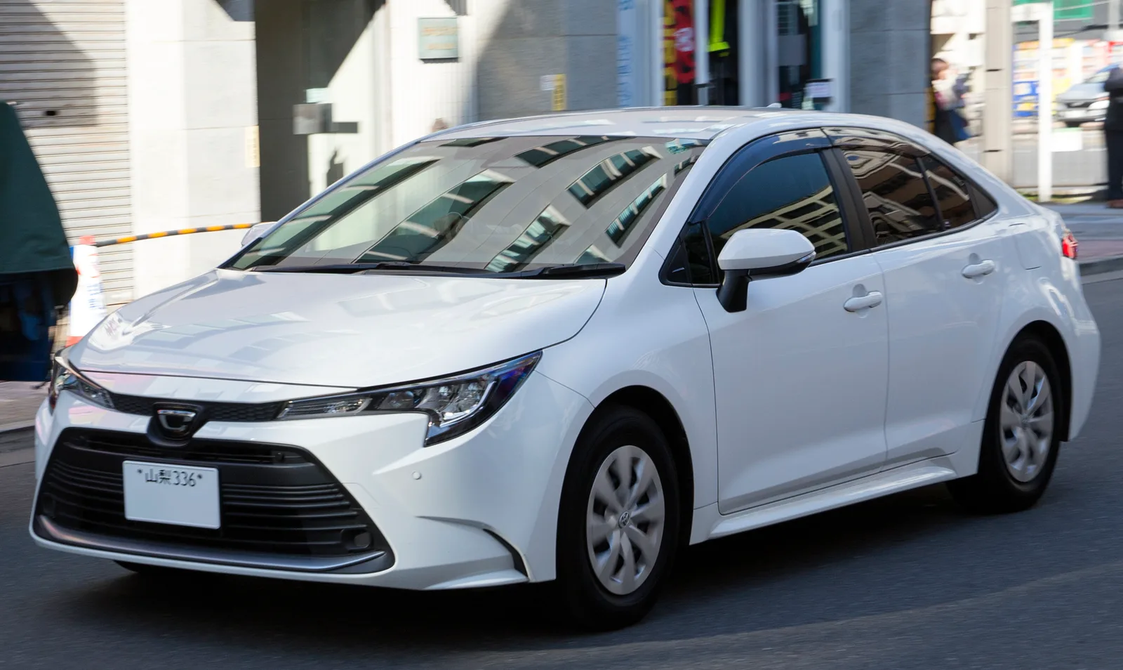 Voyant Orange Toyota Corolla : Signification et Solutions 2026
