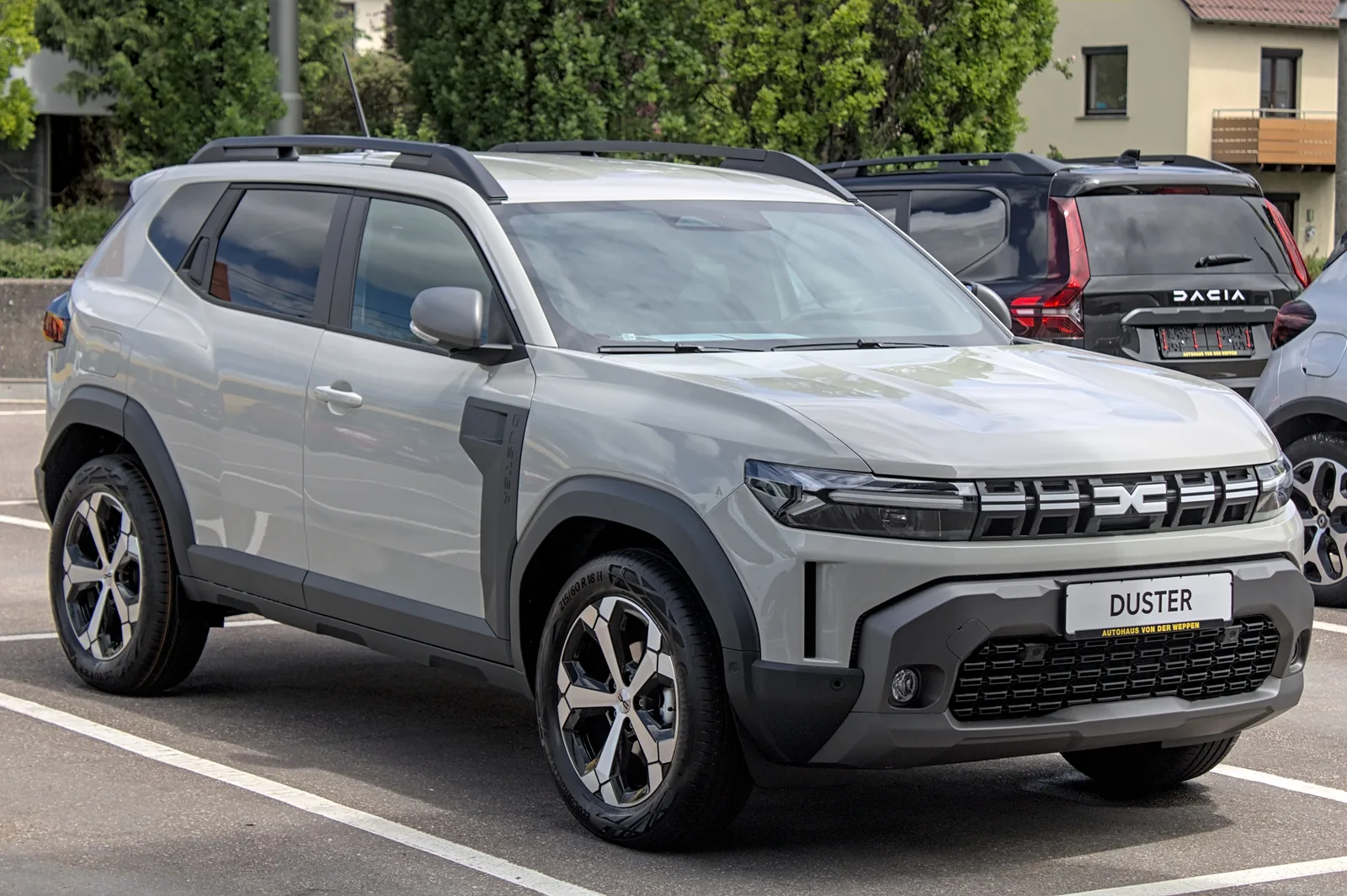 Dacia Duster vue latérale — finition extérieure