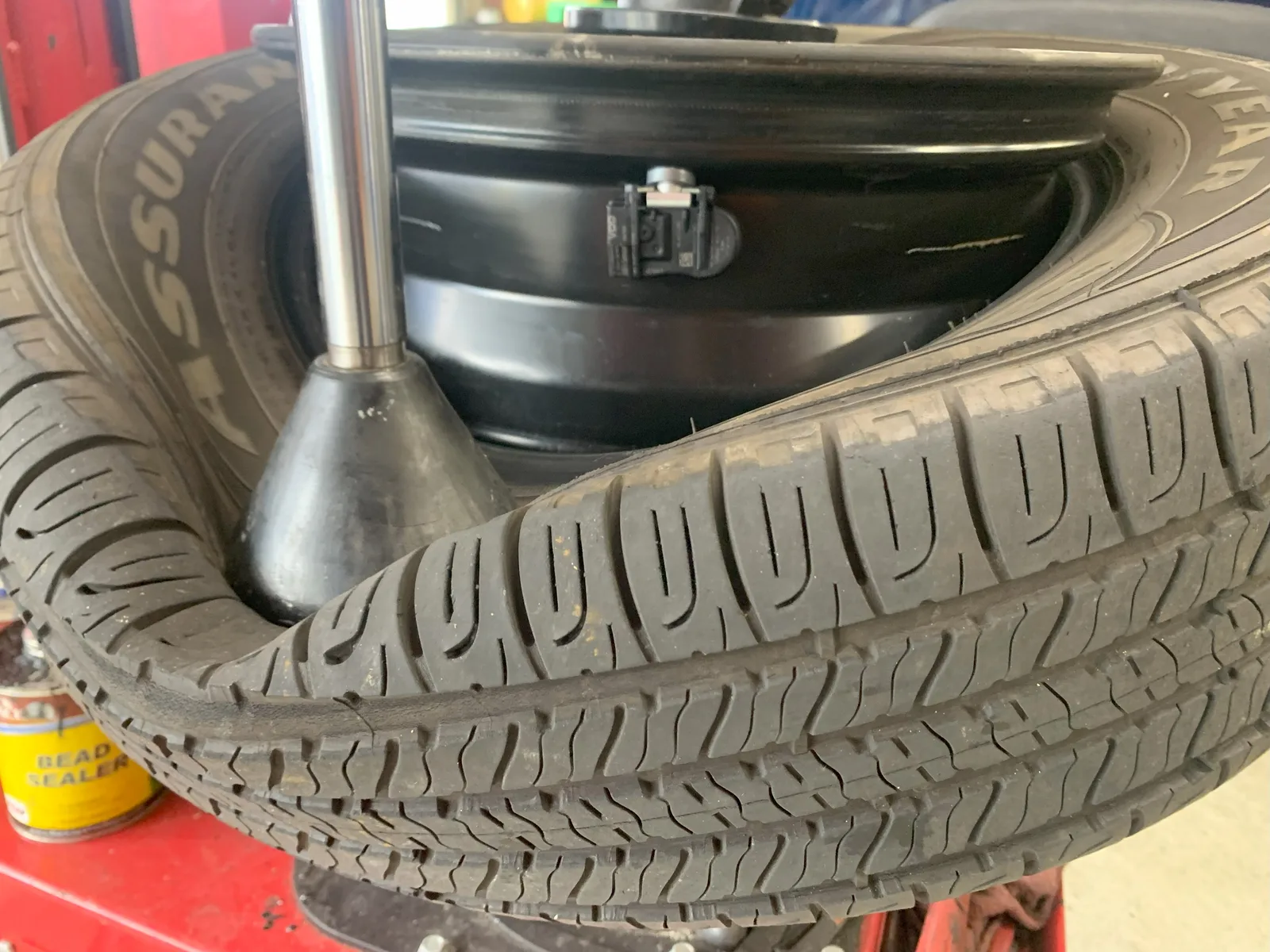 Capteur de pression des pneus (TPMS) monté dans la roue