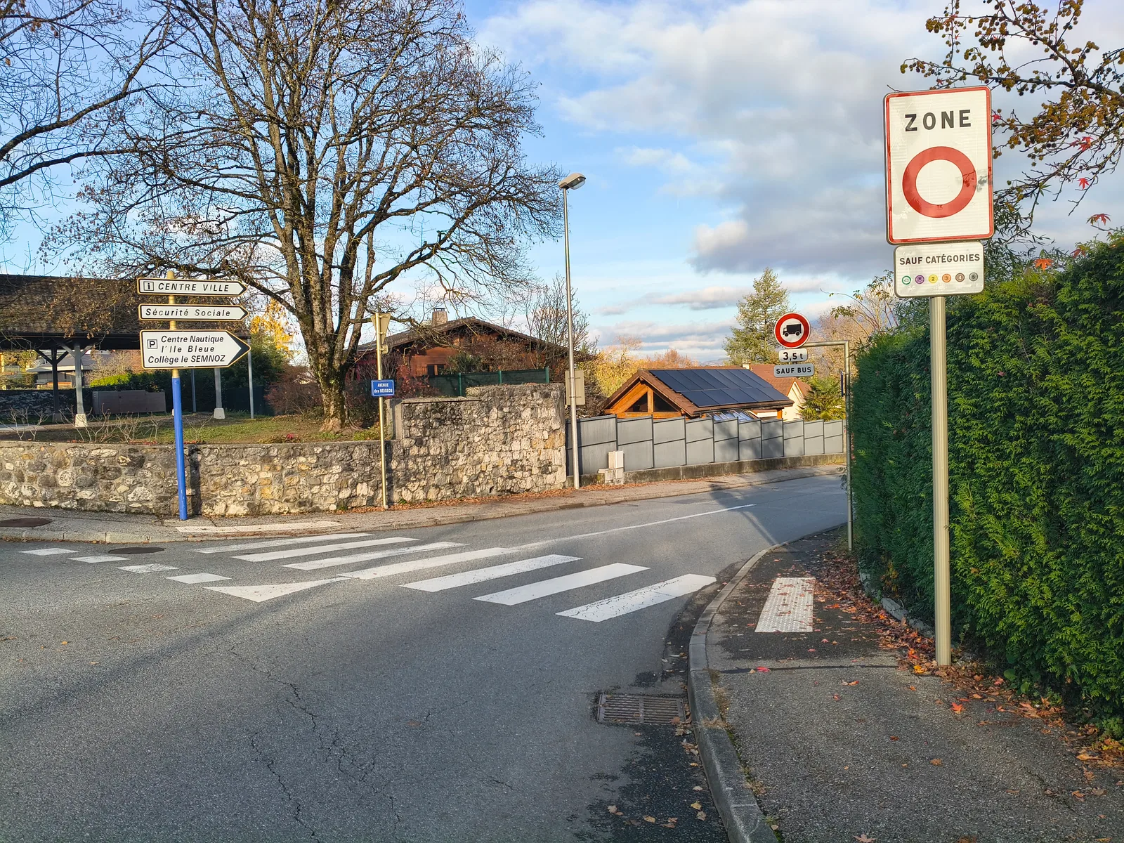 Panneau B56 d'entrée de zone à faibles émissions mobilités